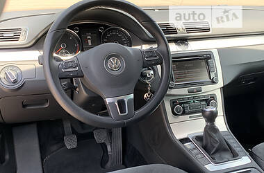 Универсал Volkswagen Passat 2011 в 
