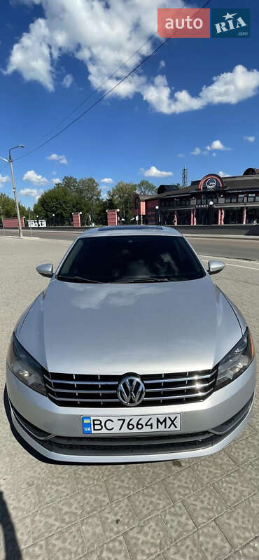Седан Volkswagen Passat 2012 в Дрогобичі
