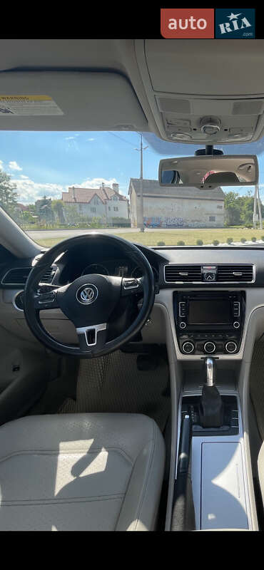 Седан Volkswagen Passat 2012 в Дрогобичі