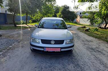 Седан Volkswagen Passat 1999 в Полтаві