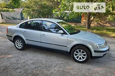 Седан Volkswagen Passat 1999 в Полтаві