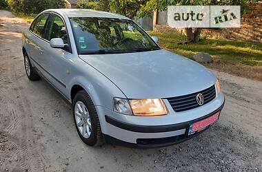 Седан Volkswagen Passat 1999 в Полтаві