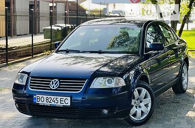 Седан Volkswagen Passat 2003 в 