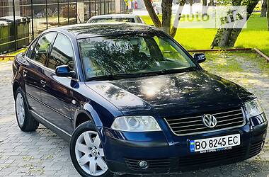 Седан Volkswagen Passat 2003 в 