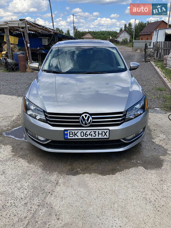 Седан Volkswagen Passat 2012 в 