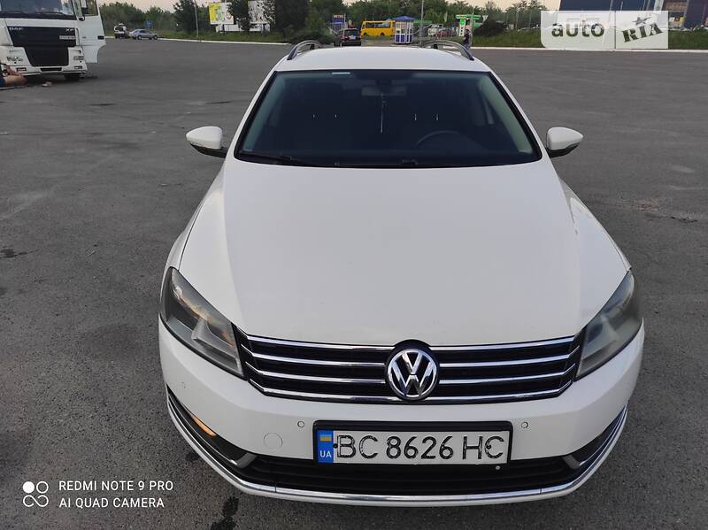 Універсал Volkswagen Passat 2012 в Львові