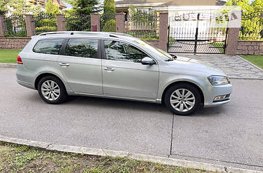 Универсал Volkswagen Passat 2012 в Ровно