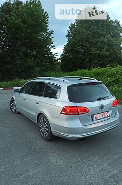 Универсал Volkswagen Passat 2012 в Бродах