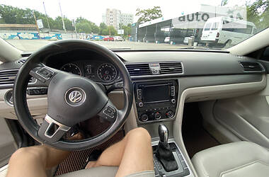 Седан Volkswagen Passat 2014 в Запоріжжі