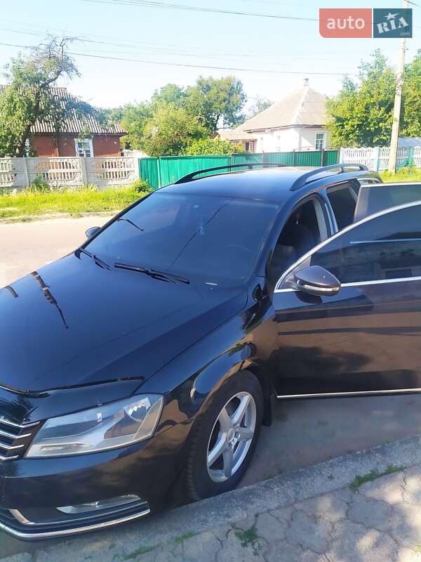 Універсал Volkswagen Passat 2011 в Овручі