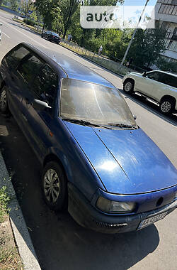 Універсал Volkswagen Passat 1991 в Києві