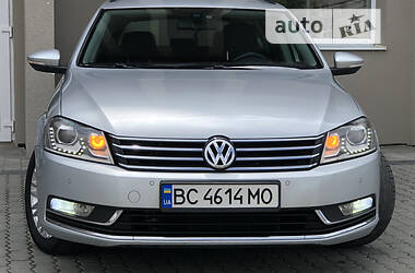 Універсал Volkswagen Passat 2011 в Дрогобичі