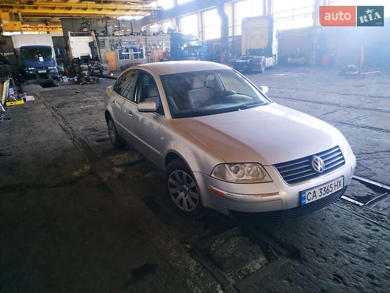 Седан Volkswagen Passat 2003 в 