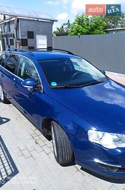 Універсал Volkswagen Passat 2009 в Сарнах