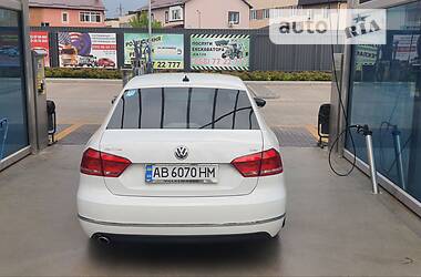 Седан Volkswagen Passat 2011 в Виннице