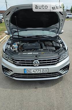 Седан Volkswagen Passat 2016 в Буче