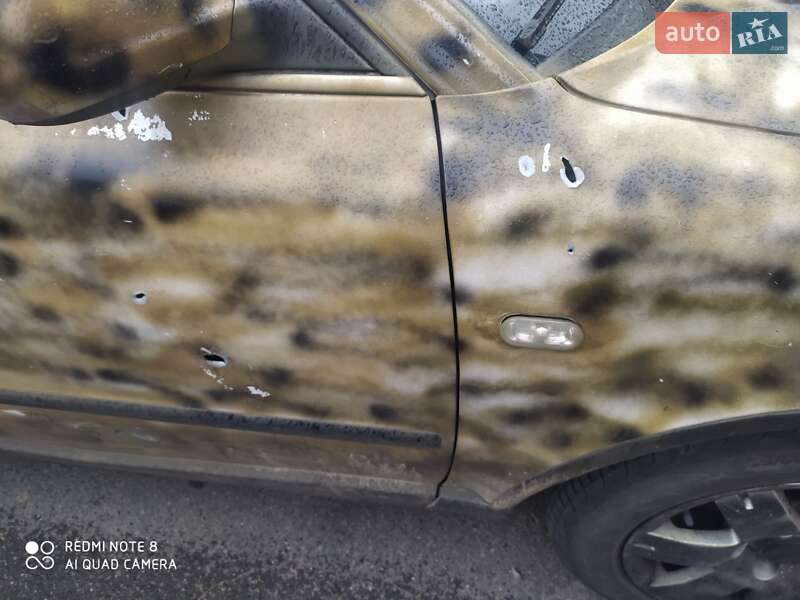 Седан Volkswagen Passat 2003 в Києві