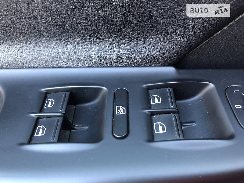 Седан Volkswagen Passat 2006 в Києві фото 12 Седан Volkswagen Passat 2006 в Києві