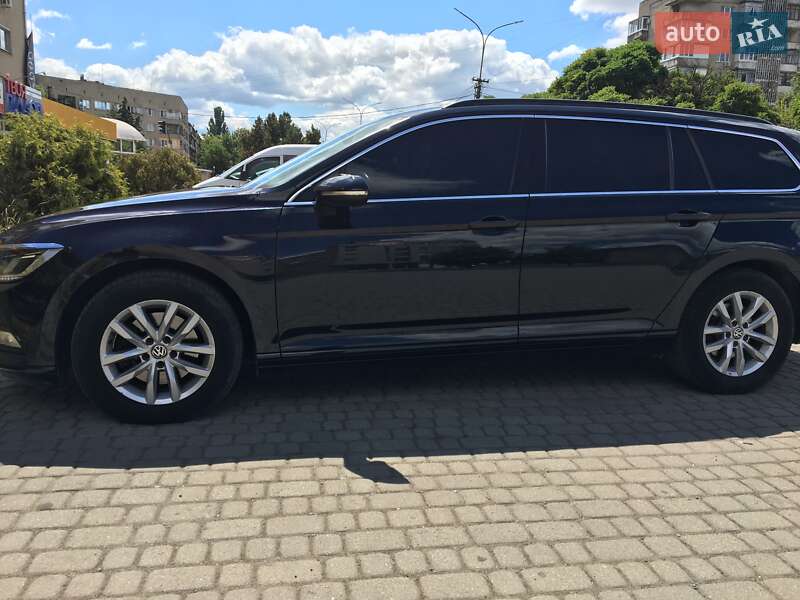 Універсал Volkswagen Passat 2016 в Ужгороді
