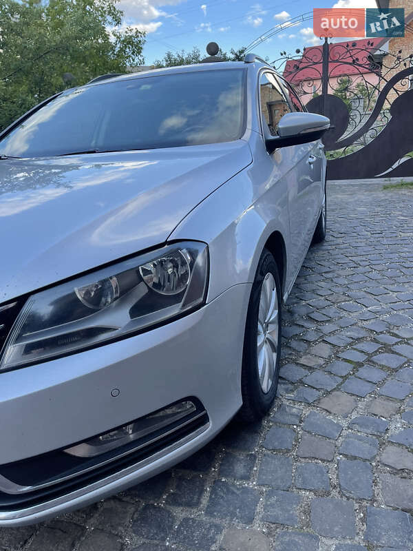 Универсал Volkswagen Passat 2012 в Надворной