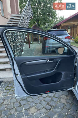 Универсал Volkswagen Passat 2012 в 