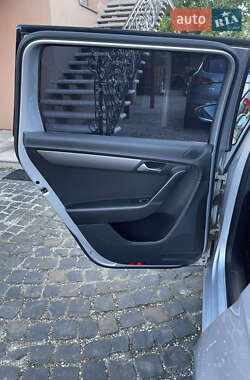 Универсал Volkswagen Passat 2012 в 