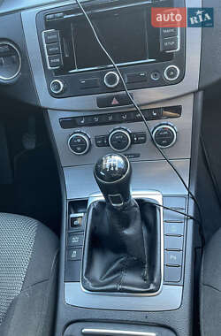 Универсал Volkswagen Passat 2012 в 