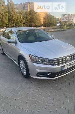 Седан Volkswagen Passat 2016 в Киеве