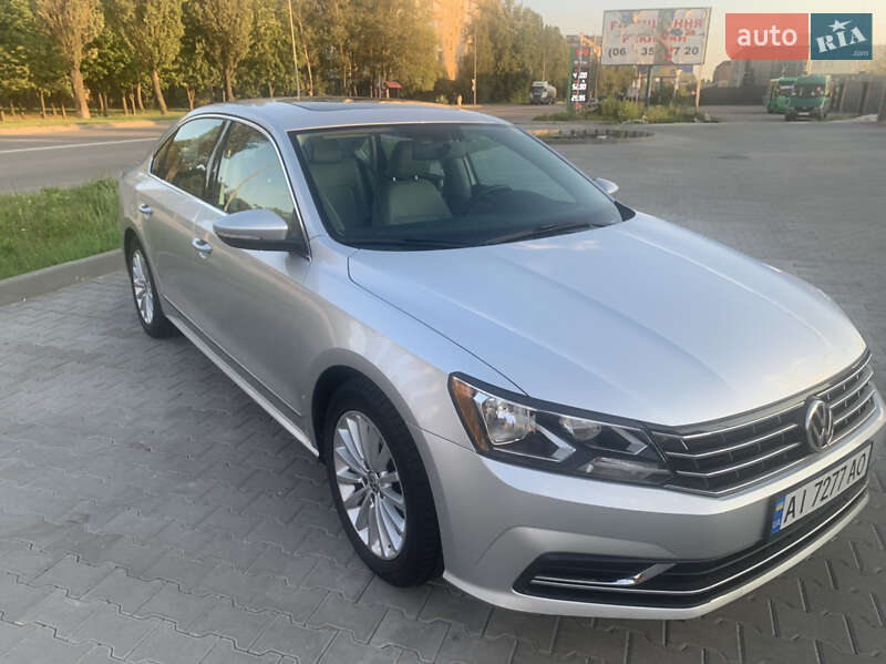 Седан Volkswagen Passat 2016 в Киеве