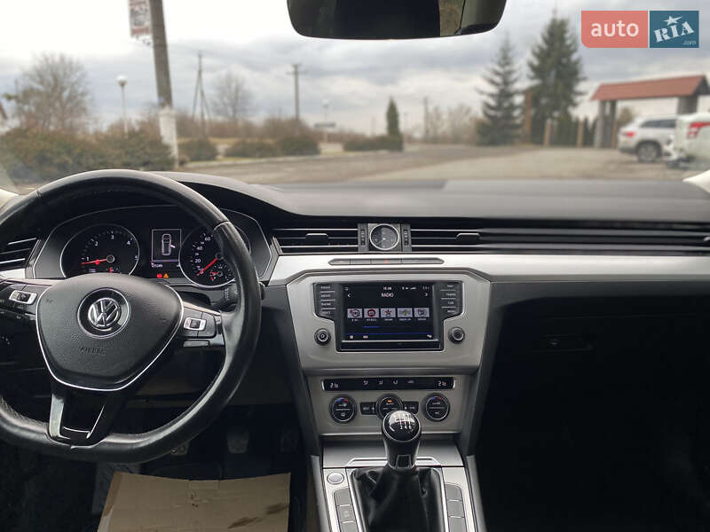 Универсал Volkswagen Passat 2016 в Каменке-Бугской