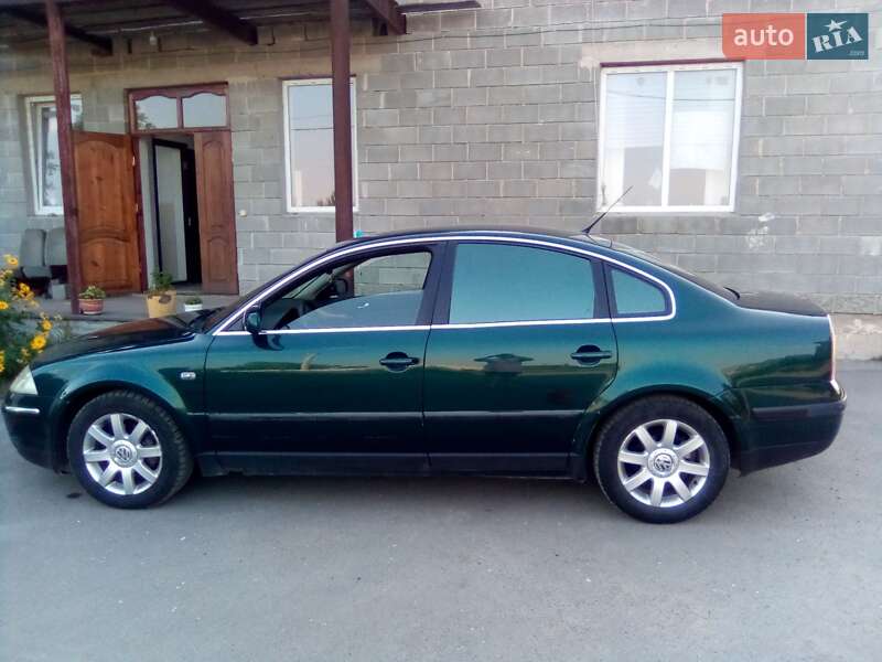 Универсал Volkswagen Passat 2001 в Дубно