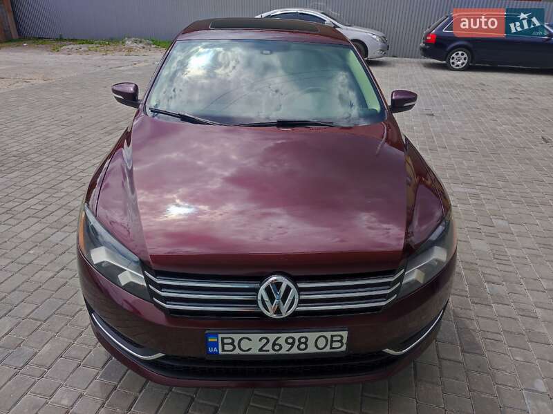 Седан Volkswagen Passat 2012 в Львові