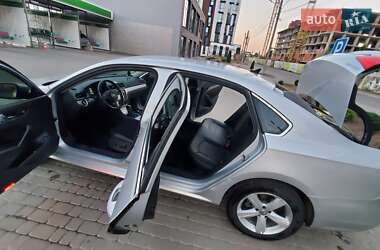 Седан Volkswagen Passat 2012 в 