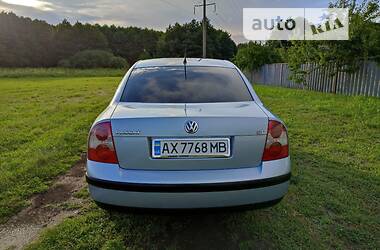 Седан Volkswagen Passat 2001 в Змиеве