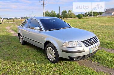 Седан Volkswagen Passat 2001 в Змиеве