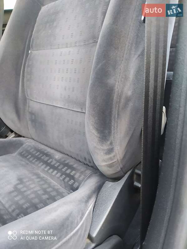 Седан Volkswagen Passat 2001 в Львове