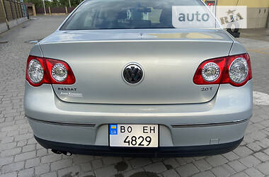 Седан Volkswagen Passat 2010 в Дубно