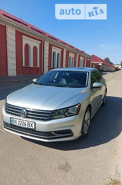 Седан Volkswagen Passat 2018 в Кропивницькому