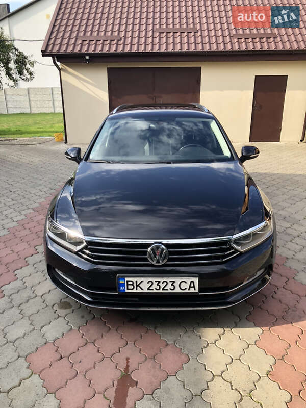 Универсал Volkswagen Passat 2018 в Ровно фото 2 Универсал Volkswagen Passat 2018 в Ровно