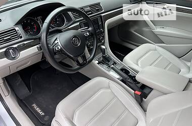 Седан Volkswagen Passat 2018 в Кам'янському