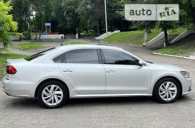 Седан Volkswagen Passat 2018 в Кам'янському