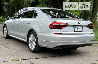 Седан Volkswagen Passat 2018 в Кам'янському