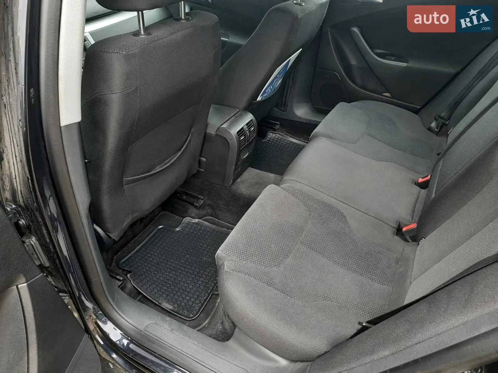 2010 Volkswagen Passat - мініатюра 9