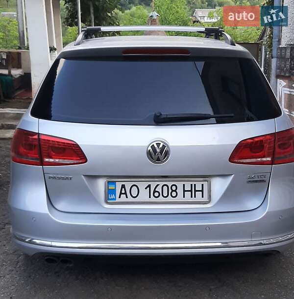 Універсал Volkswagen Passat 2013 в Хусті