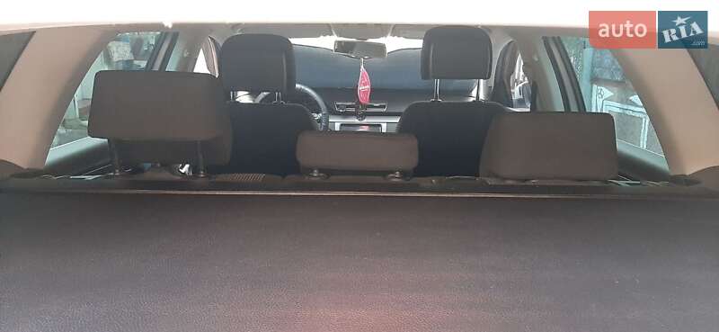 Універсал Volkswagen Passat 2013 в Хусті