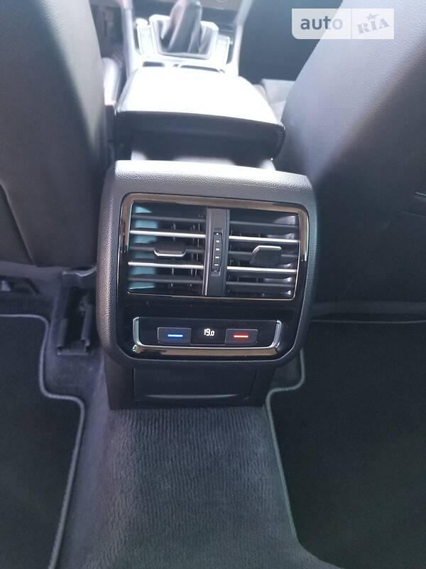 Універсал Volkswagen Passat 2015 в Тернополі