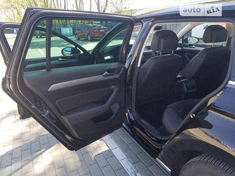 Універсал Volkswagen Passat 2015 в Тернополі