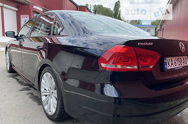 Седан Volkswagen Passat 2013 в Києві