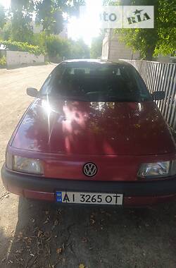 Седан Volkswagen Passat 1990 в Малине