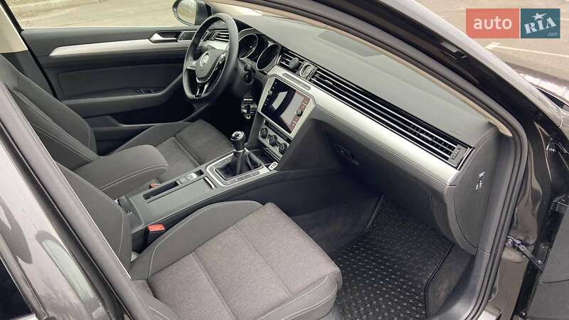 Універсал Volkswagen Passat 2017 в Кривому Розі